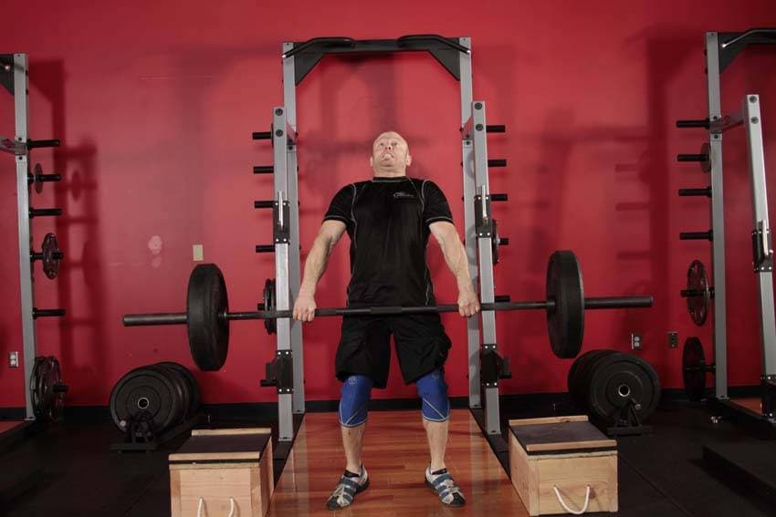 Взятие на грудь с плинтов — кадр 2